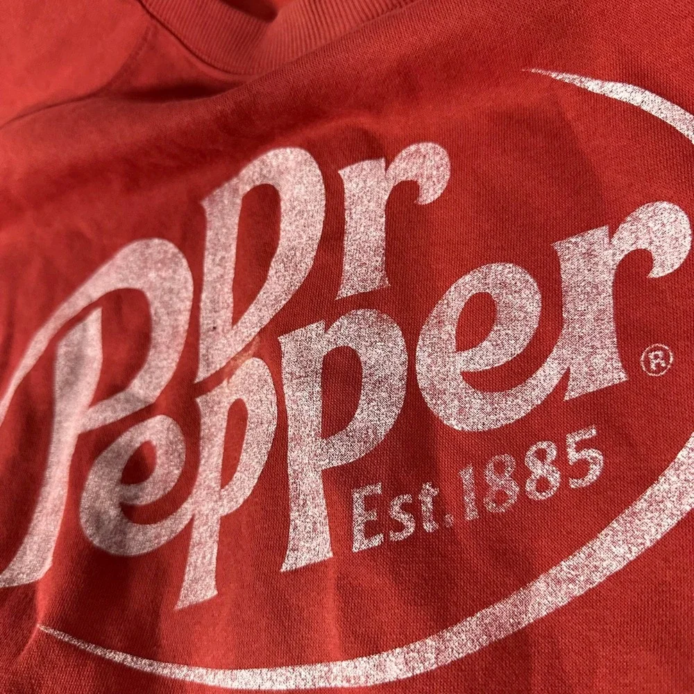 Dr Pepper Red Graphic Sweatshirt Mens Medium Raglan Distressed Logo